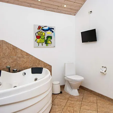 6 Person Holiday In *